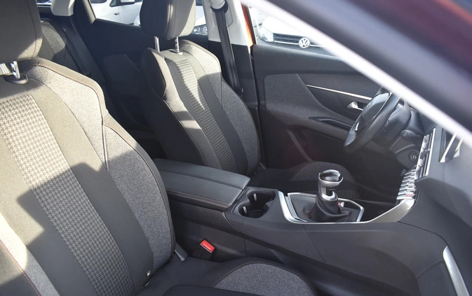 Peugeot 3008 cena 72900 przebieg: 103760, rok produkcji 2018 z Siemiatycze małe 232